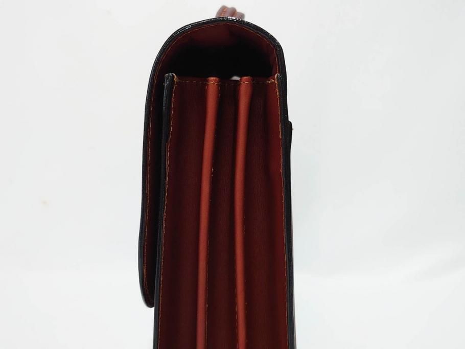 アメリカ製　Schlesinger(シュレジンジャー)　上品な佇まいの革製のダイヤルロック付きビジネスバッグ　(R-082189)