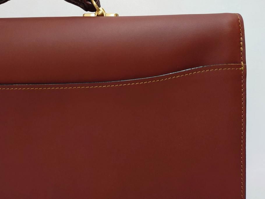 アメリカ製　Schlesinger(シュレジンジャー)　上品な佇まいの革製のダイヤルロック付きビジネスバッグ　(R-082189)