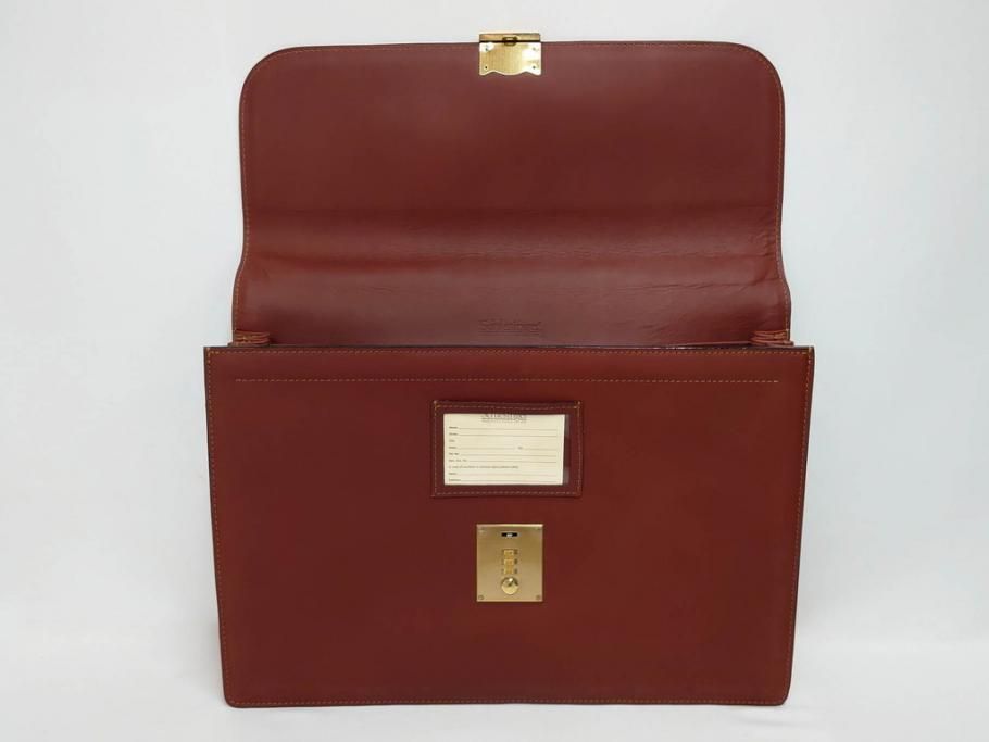 アメリカ製　Schlesinger(シュレジンジャー)　上品な佇まいの革製のダイヤルロック付きビジネスバッグ　(R-082189)