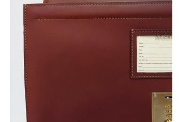 アメリカ製　Schlesinger(シュレジンジャー)　上品な佇まいの革製のダイヤルロック付きビジネスバッグ　(R-082189)