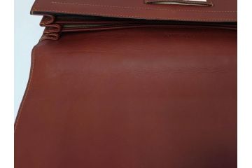 アメリカ製　Schlesinger(シュレジンジャー)　上品な佇まいの革製のダイヤルロック付きビジネスバッグ　(R-082189)