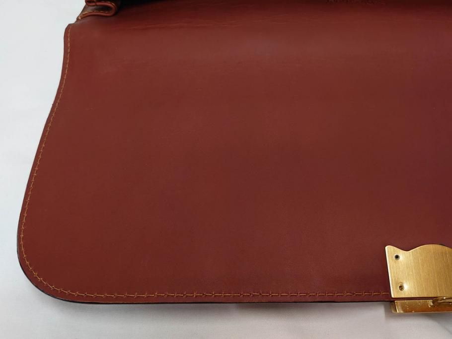 アメリカ製　Schlesinger(シュレジンジャー)　上品な佇まいの革製のダイヤルロック付きビジネスバッグ　(R-082189)