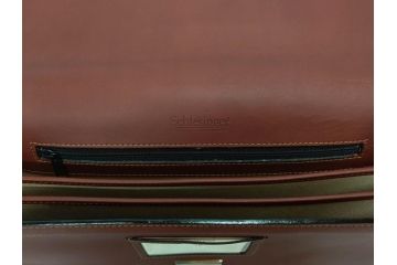 アメリカ製　Schlesinger(シュレジンジャー)　上品な佇まいの革製のダイヤルロック付きビジネスバッグ　(R-082189)