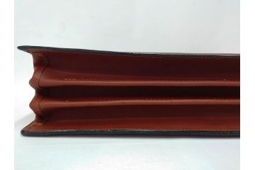 アメリカ製　Schlesinger(シュレジンジャー)　上品な佇まいの革製のダイヤルロック付きビジネスバッグ　(R-082189)