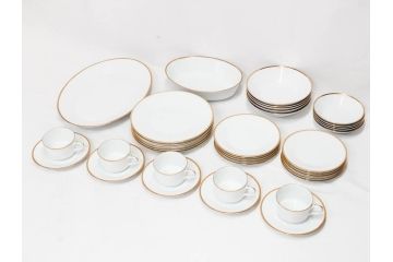 ノリタケ　NORITAKE　ゴールドライン　東海銀行 創立30周年記念　気品高き食卓を演出するディナーセット(金彩、プレート、ボウル、小皿、深皿、中皿、大皿、深鉢、C&S、カップ、ソーサー、チャイナ、洋食器、箱付)(R-082193)
