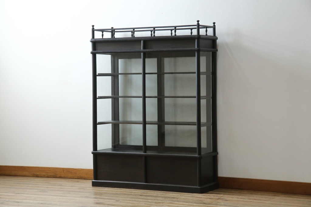 和製アンティーク　大正ロマン　天飾り付き　おしゃれなディスプレイが叶うタバコ屋さんの薄型ガラスケース　(R-082196)