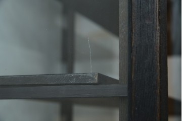 和製アンティーク　大正ロマン　天飾り付き　おしゃれなディスプレイが叶うタバコ屋さんの薄型ガラスケース　(R-082196)