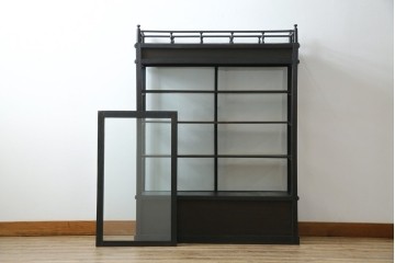 和製アンティーク　大正ロマン　天飾り付き　おしゃれなディスプレイが叶うタバコ屋さんの薄型ガラスケース　(R-082196)