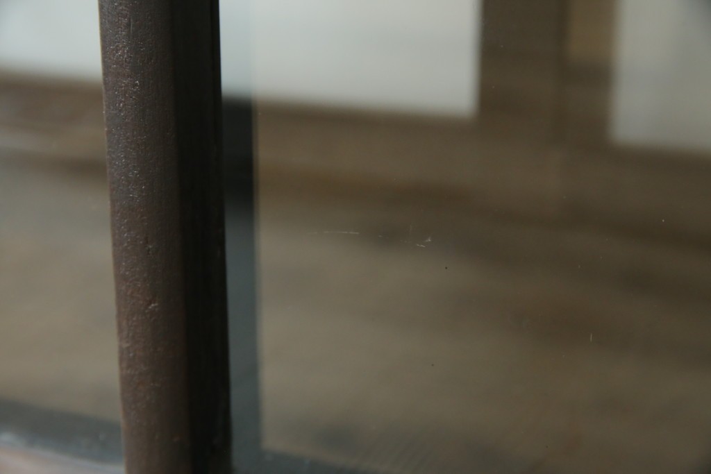 和製アンティーク　大正ロマン　天飾り付き　おしゃれなディスプレイが叶うタバコ屋さんの薄型ガラスケース　(R-082196)