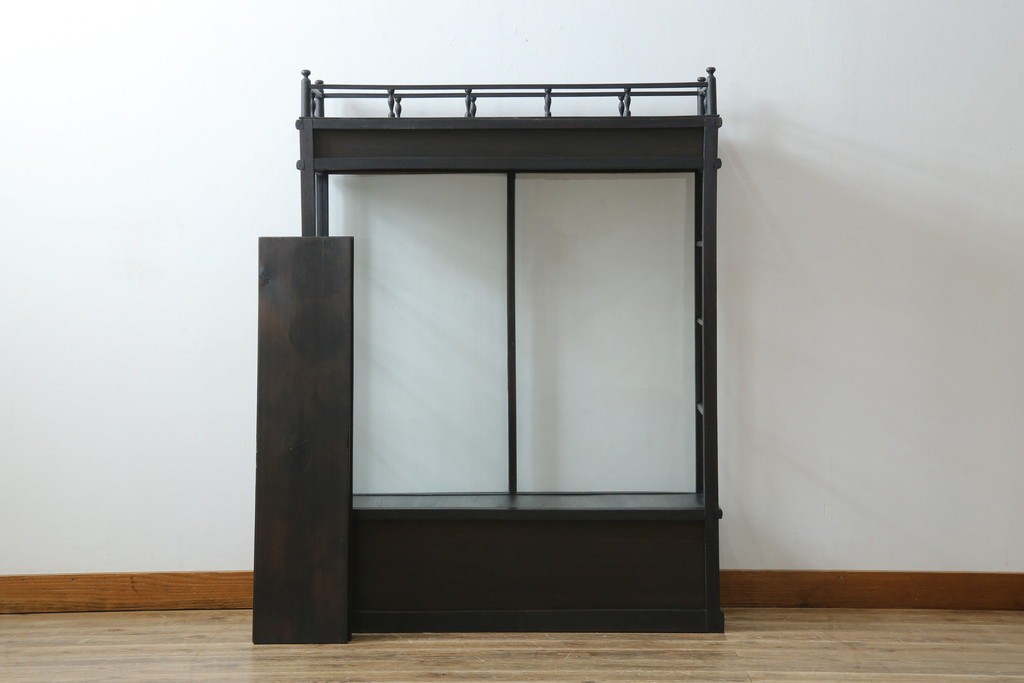 和製アンティーク　大正ロマン　天飾り付き　おしゃれなディスプレイが叶うタバコ屋さんの薄型ガラスケース　(R-082196)