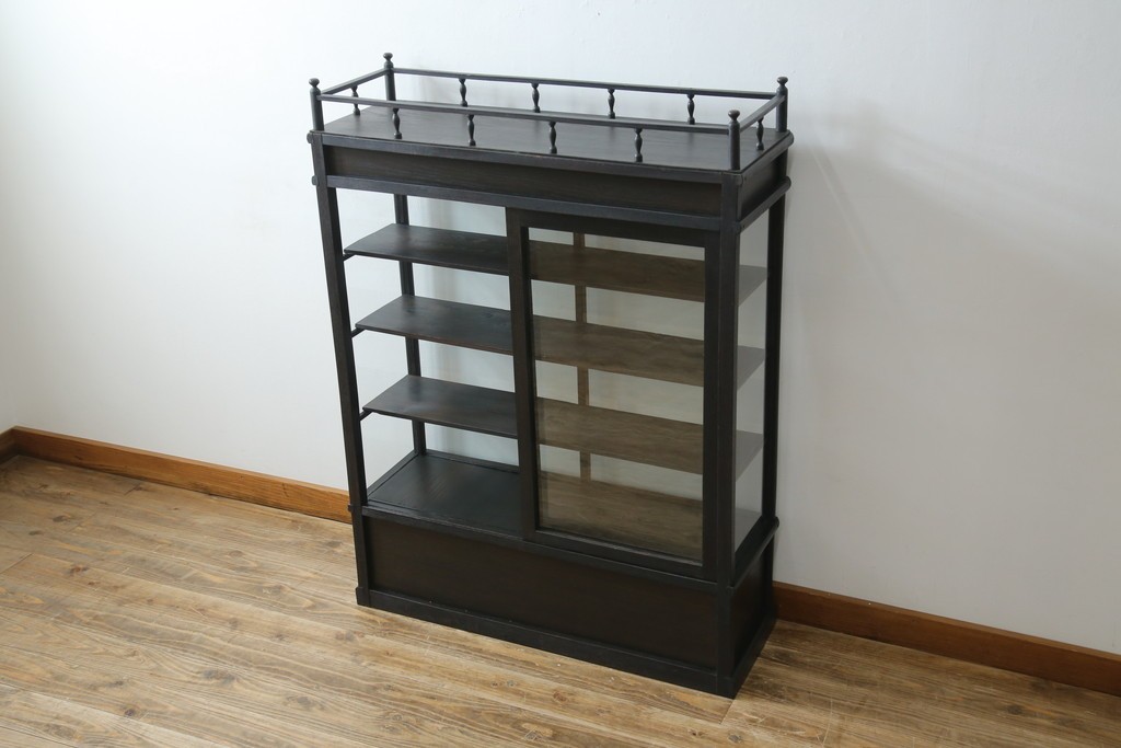 和製アンティーク　大正ロマン　天飾り付き　おしゃれなディスプレイが叶うタバコ屋さんの薄型ガラスケース　(R-082196)