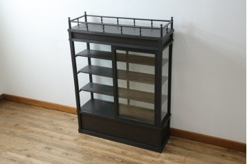 和製アンティーク　大正ロマン　天飾り付き　おしゃれなディスプレイが叶うタバコ屋さんの薄型ガラスケース　(R-082196)