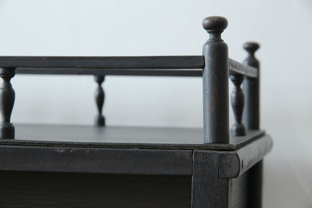 和製アンティーク　大正ロマン　天飾り付き　おしゃれなディスプレイが叶うタバコ屋さんの薄型ガラスケース　(R-082196)