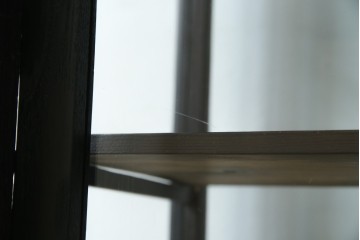 和製アンティーク　大正ロマン　天飾り付き　おしゃれなディスプレイが叶うタバコ屋さんの薄型ガラスケース　(R-082196)