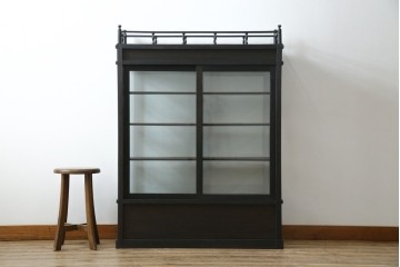 和製アンティーク　大正ロマン　天飾り付き　おしゃれなディスプレイが叶うタバコ屋さんの薄型ガラスケース　(R-082196)