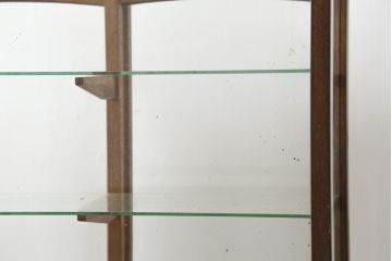 和製アンティーク　レトロな雰囲気を醸し出す木枠のガラスケース(Gケース、ショーケース、ディスプレイケース、コレクションケース、サイドキャビネット、飾り棚、陳列棚、店舗什器)(R-082198)