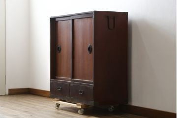 和製アンティーク　美品　上手物!!　漆溜め塗り　銅金具　茶室で使われていた作りの良い茶箪笥(置き水屋、茶水屋、茶棚、水屋箪笥、収納棚、戸棚)(R-082200)