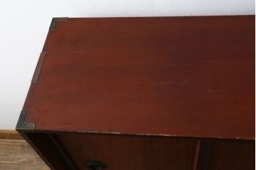 和製アンティーク　美品　上手物!!　漆溜め塗り　銅金具　茶室で使われていた作りの良い茶箪笥(置き水屋、茶水屋、茶棚、水屋箪笥、収納棚、戸棚)(R-082200)