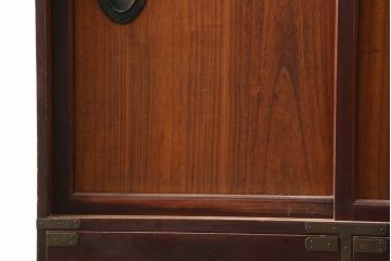 和製アンティーク　美品　上手物!!　漆溜め塗り　銅金具　茶室で使われていた作りの良い茶箪笥(置き水屋、茶水屋、茶棚、水屋箪笥、収納棚、戸棚)(R-082200)