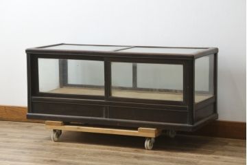 和製アンティーク　両面使いできる古いタバコ屋の卓上ガラスケース(ショーケース、収納棚、ローボード、飾り棚、店舗什器)(R-082204)