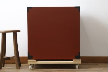 中古　美品　落ち着いた色合いの朱塗りが魅力的な米沢小箪笥(米沢箪笥、衣装箪笥、和タンス、収納たんす、民芸箪笥、チェスト、引き出し)(R-082207)