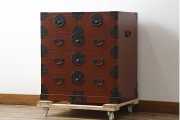  中古　美品　落ち着いた色合いの朱塗りが魅力的な米沢小箪笥(米沢箪笥、衣装箪笥、和タンス、収納たんす、民芸箪笥、チェスト、引き出し)(R-082208)