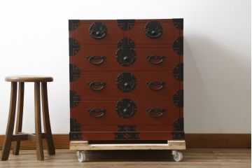  中古　美品　落ち着いた色合いの朱塗りが魅力的な米沢小箪笥(米沢箪笥、衣装箪笥、和タンス、収納たんす、民芸箪笥、チェスト、引き出し)(R-082208)