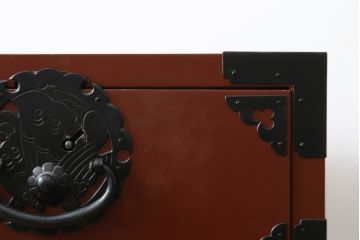  中古　美品　落ち着いた色合いの朱塗りが魅力的な米沢小箪笥(米沢箪笥、衣装箪笥、和タンス、収納たんす、民芸箪笥、チェスト、引き出し)(R-082208)
