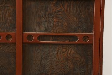  和製アンティーク　希少デザイン!!　弁柄(ベンガラ)塗り　使い込まれた風合いが味わい深い関西収納箪笥(収納棚、戸棚、水屋箪笥、茶箪笥、和箪笥、店舗什器)(R-082209)