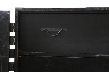 和製アンティーク　前面桐材　経年による深みを増した色合いが魅力的な観音開き時代箪笥ローボード(サイドボード、ローチェスト、観音箪笥、収納箪笥、衣装箪笥、引き出し)(R-082211)