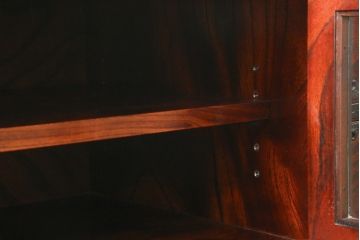 中古　美品　岩谷堂箪笥　どっしりとした重厚感ある佇まいが魅力的なテレビ台(ローボード、収納棚、戸棚、リビングボード、テレビボード、テレビ台)(定価約45万円)(R-082214)