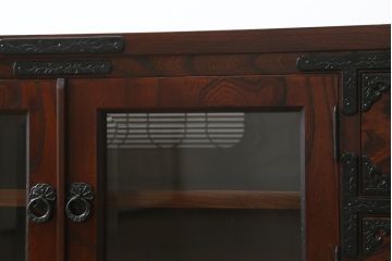 中古　美品　岩谷堂箪笥　どっしりとした重厚感ある佇まいが魅力的なテレビ台(ローボード、収納棚、戸棚、リビングボード、テレビボード、テレビ台)(定価約45万円)(R-082214)