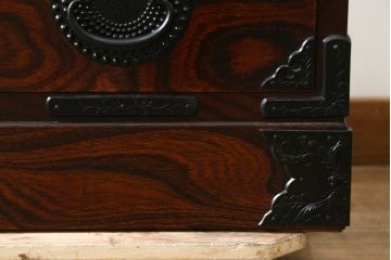 中古　美品　岩谷堂箪笥　どっしりとした重厚感ある佇まいが魅力的なテレビ台(ローボード、収納棚、戸棚、リビングボード、テレビボード、テレビ台)(定価約45万円)(R-082214)