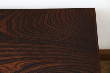 中古　美品　岩谷堂箪笥　どっしりとした重厚感ある佇まいが魅力的なテレビ台(ローボード、収納棚、戸棚、リビングボード、テレビボード、テレビ台)(定価約45万円)(R-082214)