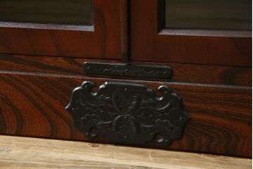中古　美品　岩谷堂箪笥　どっしりとした重厚感ある佇まいが魅力的なテレビ台(ローボード、収納棚、戸棚、リビングボード、テレビボード、テレビ台)(定価約45万円)(R-082214)