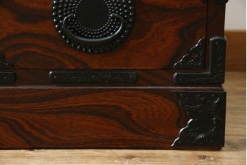 中古　美品　岩谷堂箪笥　どっしりとした重厚感ある佇まいが魅力的なテレビ台(ローボード、収納棚、戸棚、リビングボード、テレビボード、テレビ台)(定価約45万円)(R-082214)