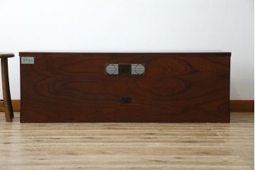 中古　美品　岩谷堂箪笥　どっしりとした重厚感ある佇まいが魅力的なテレビ台(ローボード、収納棚、戸棚、リビングボード、テレビボード、テレビ台)(定価約45万円)(R-082214)