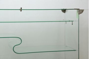 和製アンティーク　希少デザイン　S字ガラス棚のデザインがおしゃれな両開き卓上ガラスケース(Gケース、ショーケース、ディスプレイケース、コレクションケース、キャビネット、飾り棚、陳列棚、店舗什器)(R-082215)
