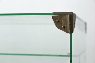 和製アンティーク　希少デザイン　S字ガラス棚のデザインがおしゃれな両開き卓上ガラスケース(Gケース、ショーケース、ディスプレイケース、コレクションケース、キャビネット、飾り棚、陳列棚、店舗什器)(R-082215)