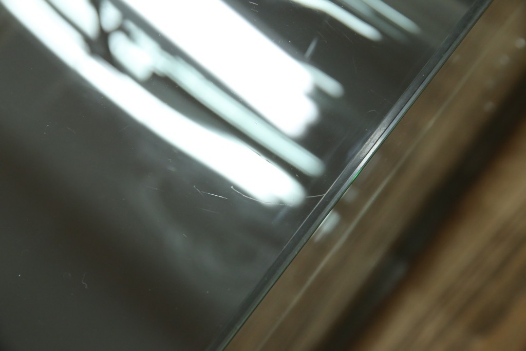 和製アンティーク　希少デザイン　S字ガラス棚のデザインがおしゃれな両開き卓上ガラスケース　(R-082215)