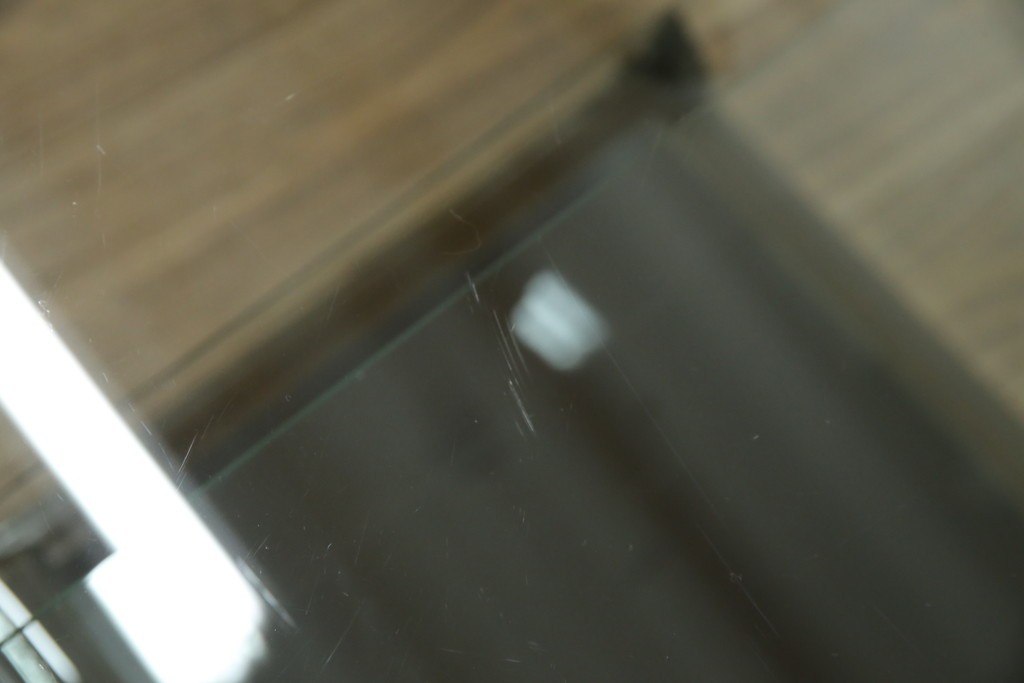 和製アンティーク　希少デザイン　S字ガラス棚のデザインがおしゃれな両開き卓上ガラスケース　(R-082215)