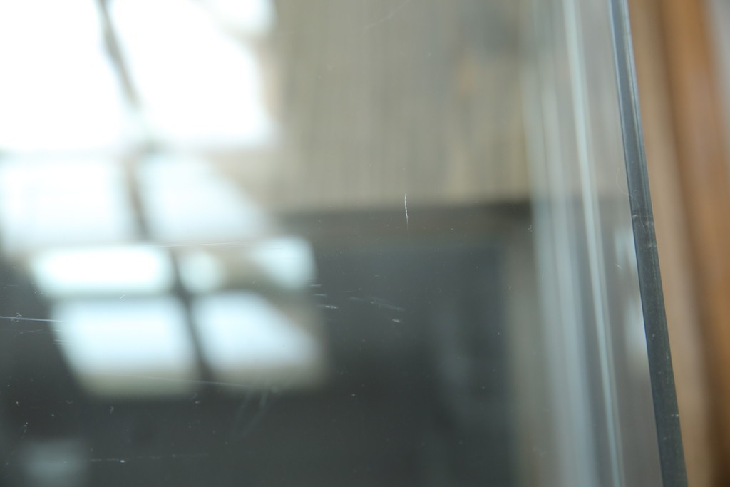 和製アンティーク　希少デザイン　S字ガラス棚のデザインがおしゃれな両開き卓上ガラスケース　(R-082215)