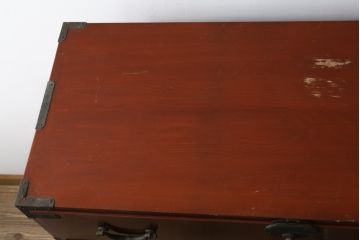 和製アンティーク　上手物!!　前面漆溜め塗り　内部桐(キリ)材　作りの良い金具の関西衣装箪笥(和たんす、衣装タンス、収納箪笥、整理箪笥、引き出し、時代箪笥)(R-082217)