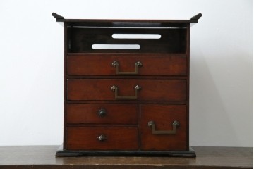 和製アンティーク　欅(ケヤキ)材　漆塗り　深みのある色合いが美しい漆塗り庄内小引き出し　(R-082218)