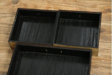 和製アンティーク　欅(ケヤキ)材　漆塗り　深みのある色合いが美しい漆塗り庄内小引き出し　(R-082218)