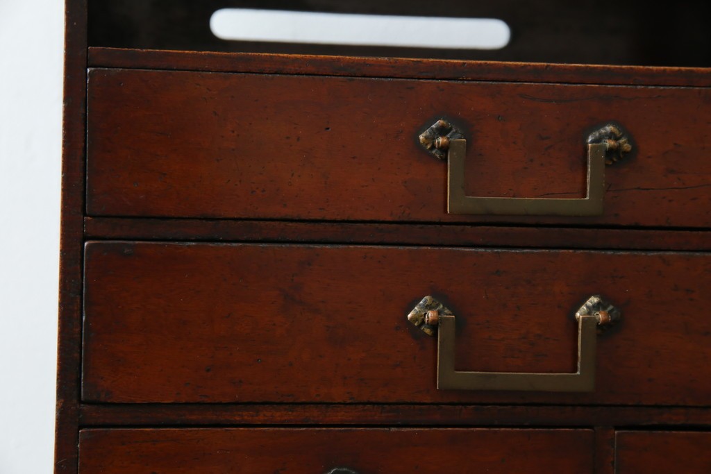 和製アンティーク　欅(ケヤキ)材　漆塗り　深みのある色合いが美しい漆塗り庄内小引き出し　(R-082218)