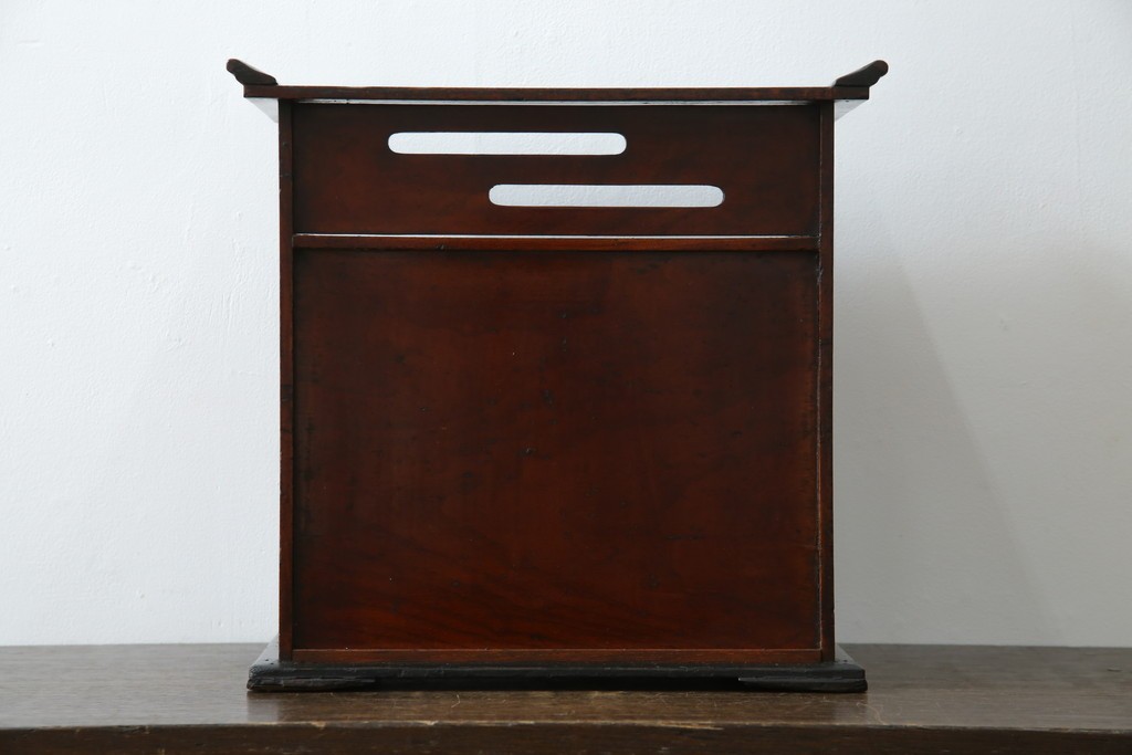 和製アンティーク　欅(ケヤキ)材　漆塗り　深みのある色合いが美しい漆塗り庄内小引き出し　(R-082218)