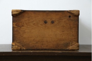 和製アンティーク　欅(ケヤキ)材　漆塗り　深みのある色合いが美しい漆塗り庄内小引き出し　(R-082218)