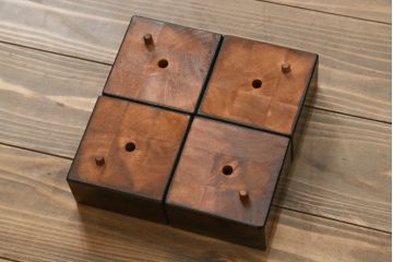 中古　美品　岩谷堂箪笥　ガラス天板付き　落ち着いた雰囲気の座卓(ローテーブル、センターテーブル、リビングテーブル、継ぎ脚付)(定価約23万円)( R-082220)