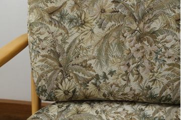 中古　美品!!　ERCOL(アーコール)　ボタニカル柄のファブリックが上品な2人掛けソファ(アームソファ、2Pソファ、二人掛け、英国、北欧)(R-082222)